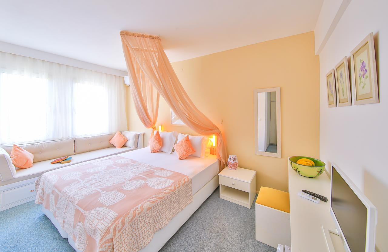 Palas Ilica Cesme Exterior foto