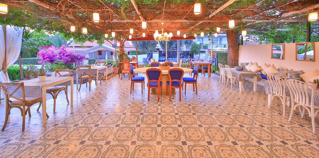 Palas Ilica Cesme Exterior foto