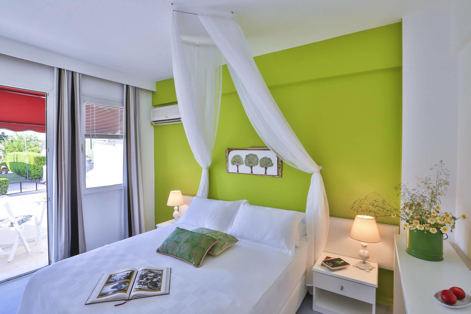 Palas Ilica Cesme Exterior foto